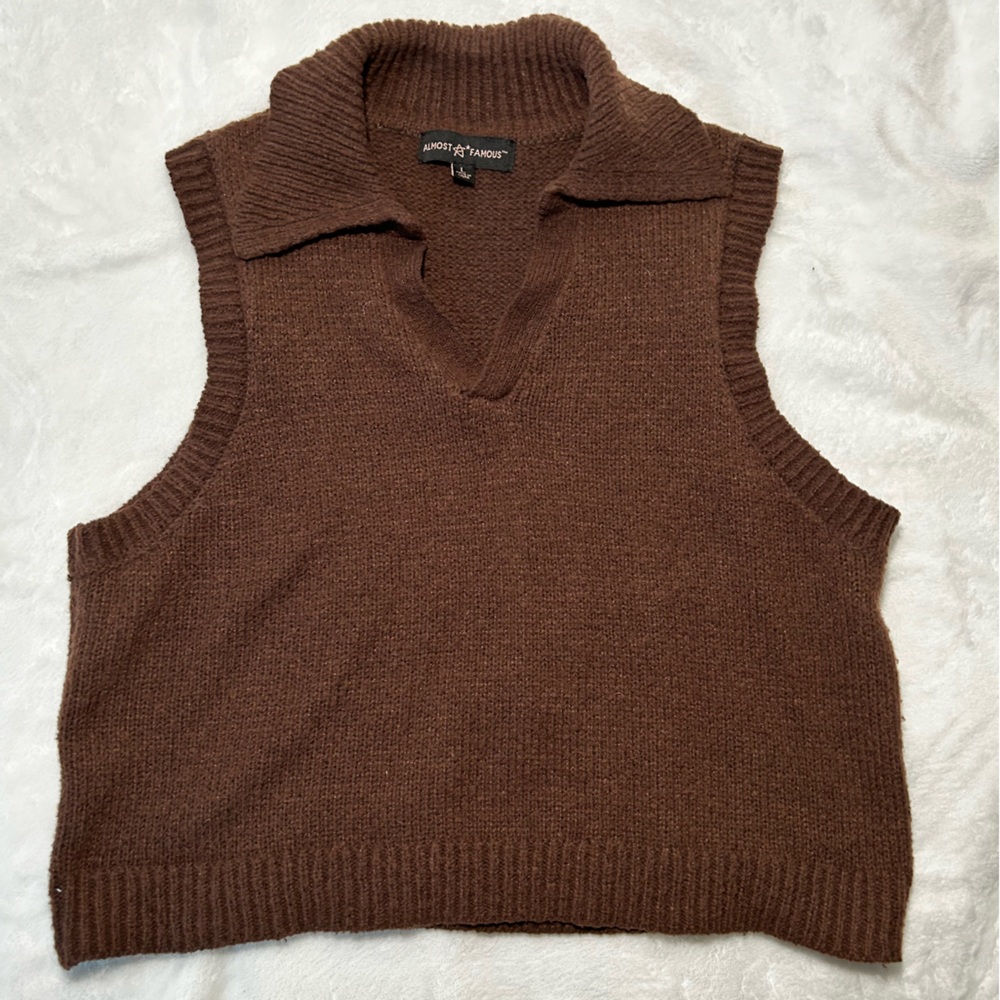 Almost Famous knitted vest